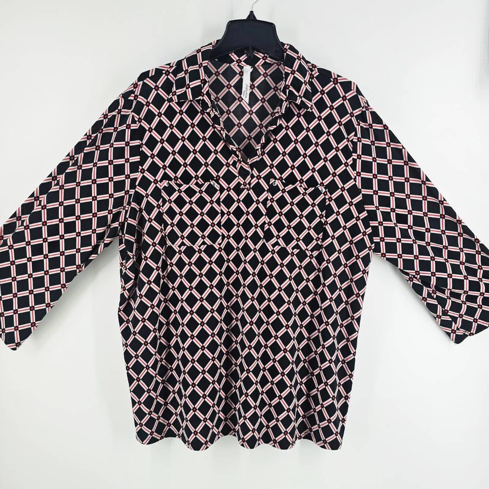 NY Collection Blouse Womens 2X Black Red Stretchy Geometric Roll Tab Top